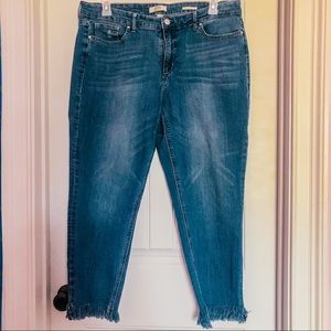 Weekend Crop Frayed Hem Jeans